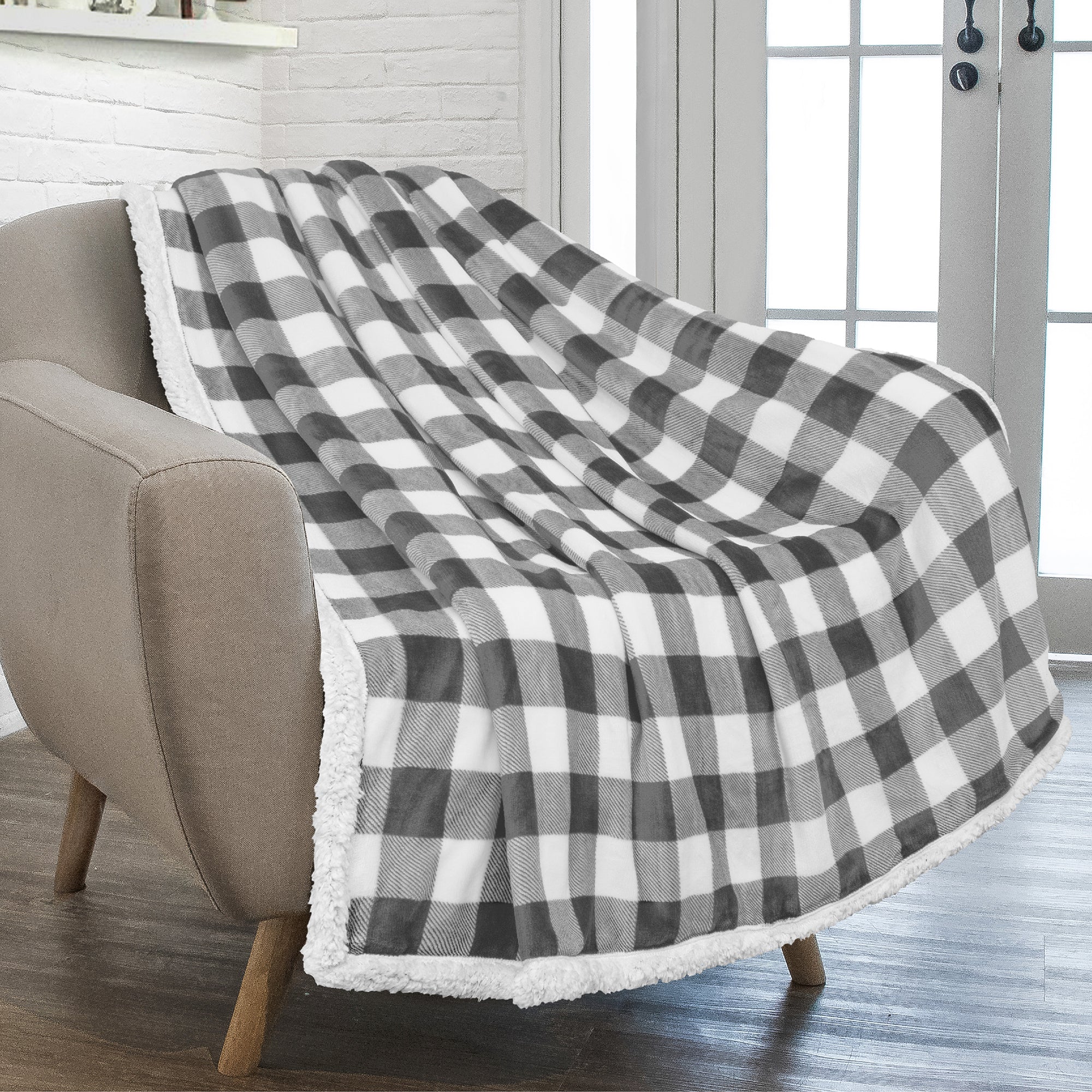 Checkered Sherpa Fleece Blanket PAVILIA